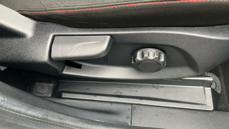 Ford Puma 1.0 EcoBoost Hybrid mHEV ST-Line 5dr Petrol Hatchback